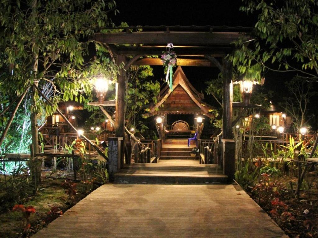 Burilamplai Resort Thung Yai Exteriér fotografie